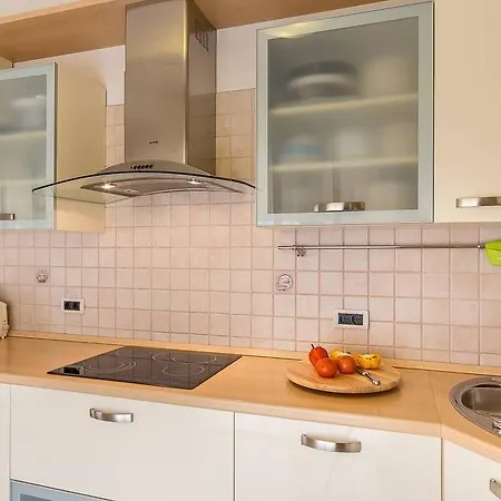 Roy Apartmán